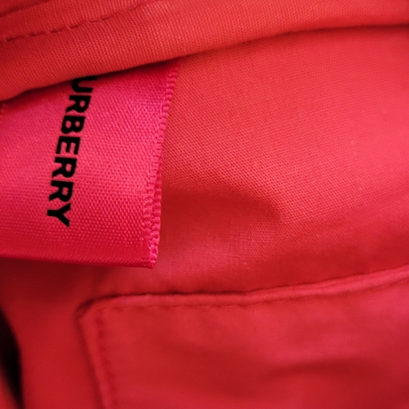 Burberry Pouch converted into to shoulder bag or cross body - Picture 6 of 16